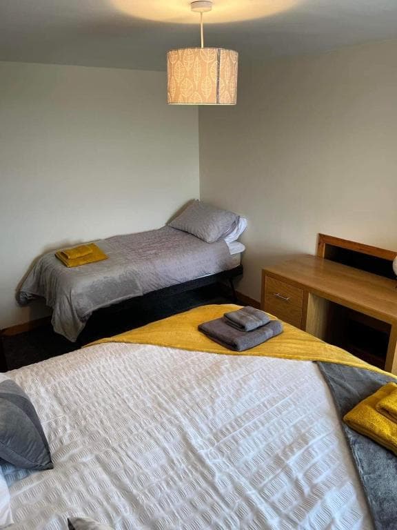 2 Bedroom house overlooking Pierowall Bay, Westray - Photo 5
