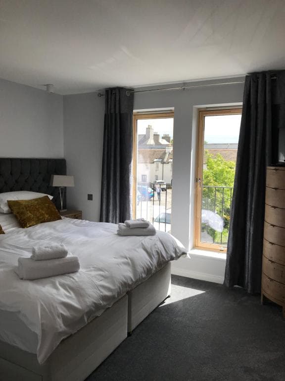Apt 2, Frasers Close - Photo 2