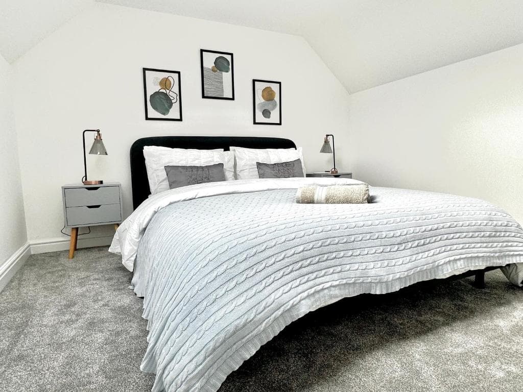 Central, Stylish - 2 Bed Property, The Stable @ Warrenfield, Free WiFi & Parking - Photo 5