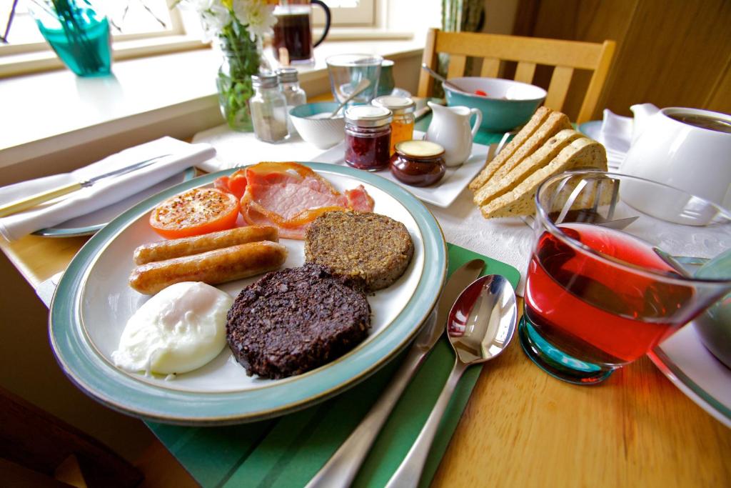 Heatherlea Bed & Breakfast, Kirkwall, Orkney (photo 3)