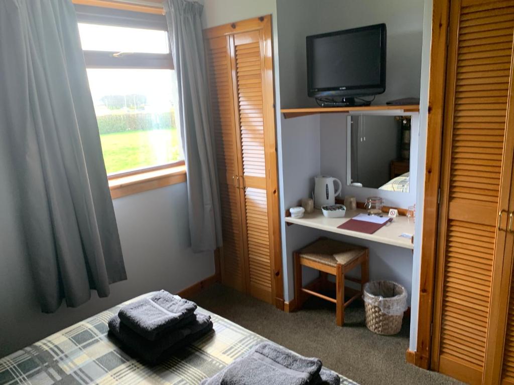 Polrudden Guest House, Peerie Sea Loan, Kirkwall, Orkney (photo 5)