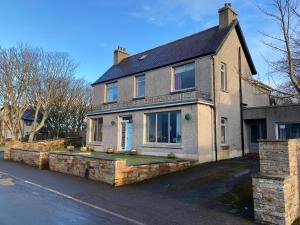 Shorelands B&B, George Street, Kirkwall, Orkney